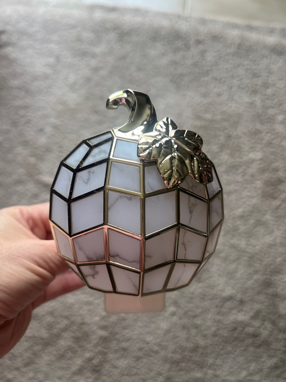 Bath & Body Works marble pumpkin wallflower